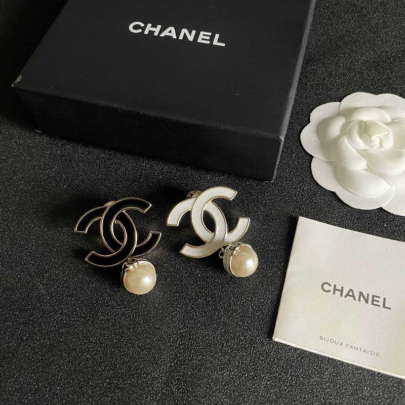 Chanel Brooch 05yxs74